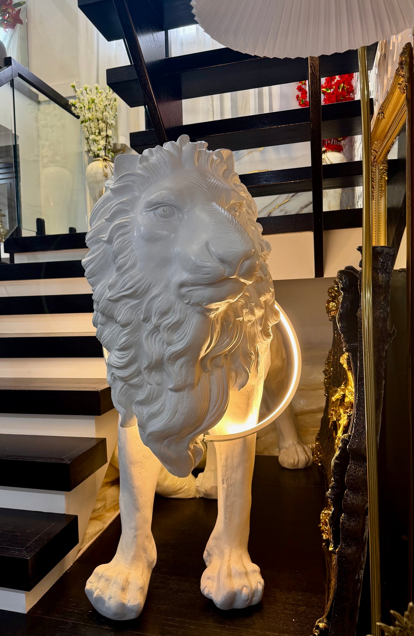 Real Size Sculpture Lion Floor Lamp